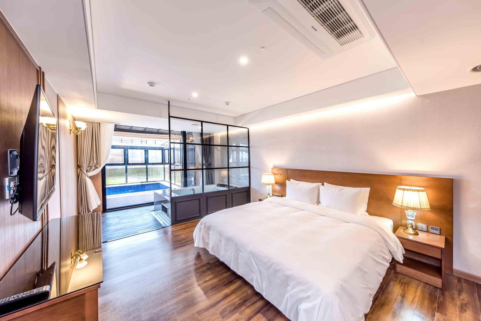 Dyne Oceano Hotel Jeju Exterior photo