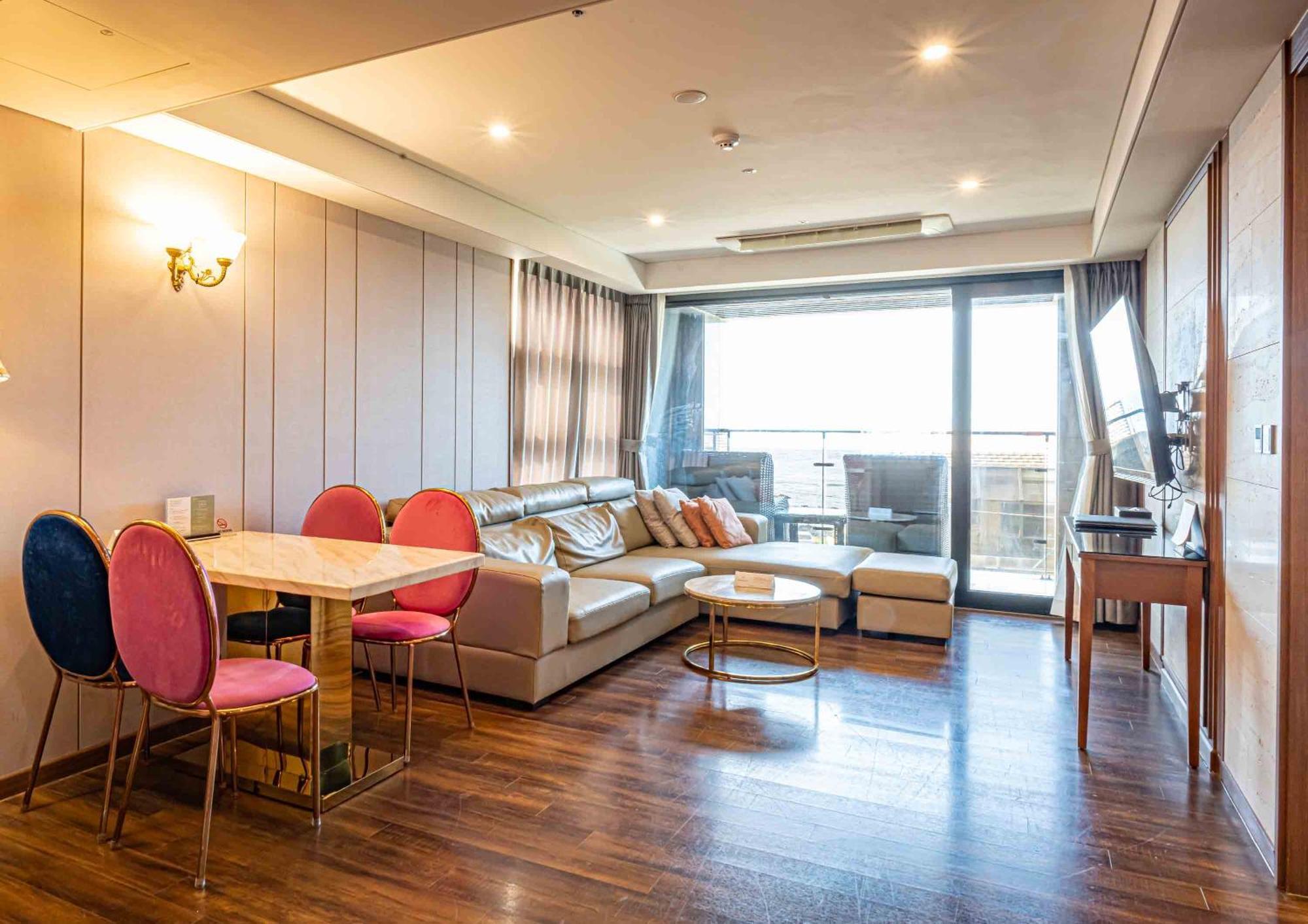 Dyne Oceano Hotel Jeju Exterior photo